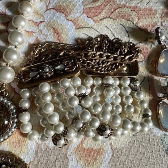 Chico's statement necklace set which includes 1bracelet, 2 pairs of earrings - Picture 5 of 13